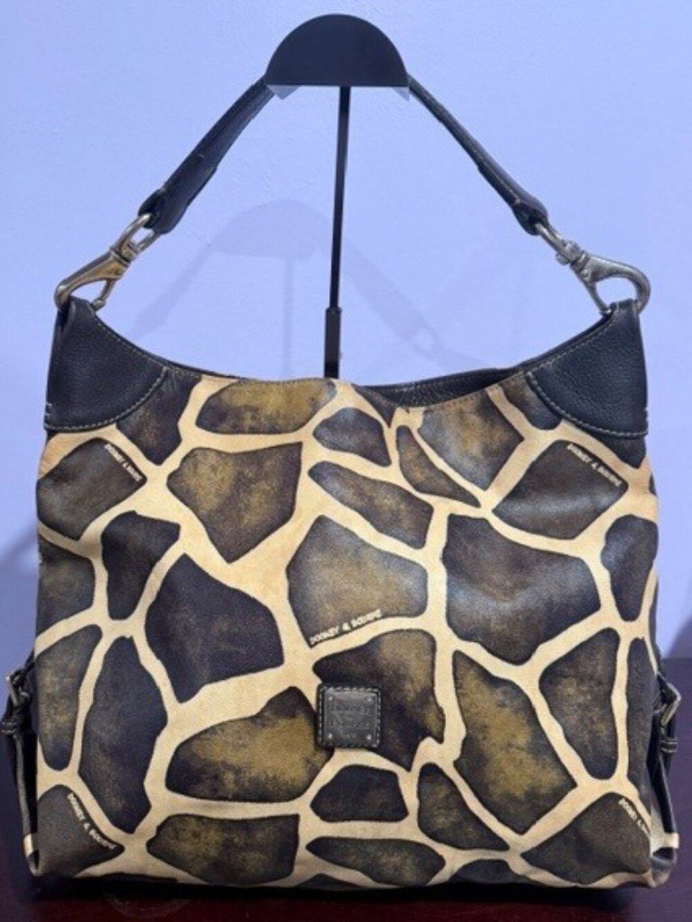 Good condition Dooney & Bourke Giraffe Print Shoulder Bag (Style J8011513)